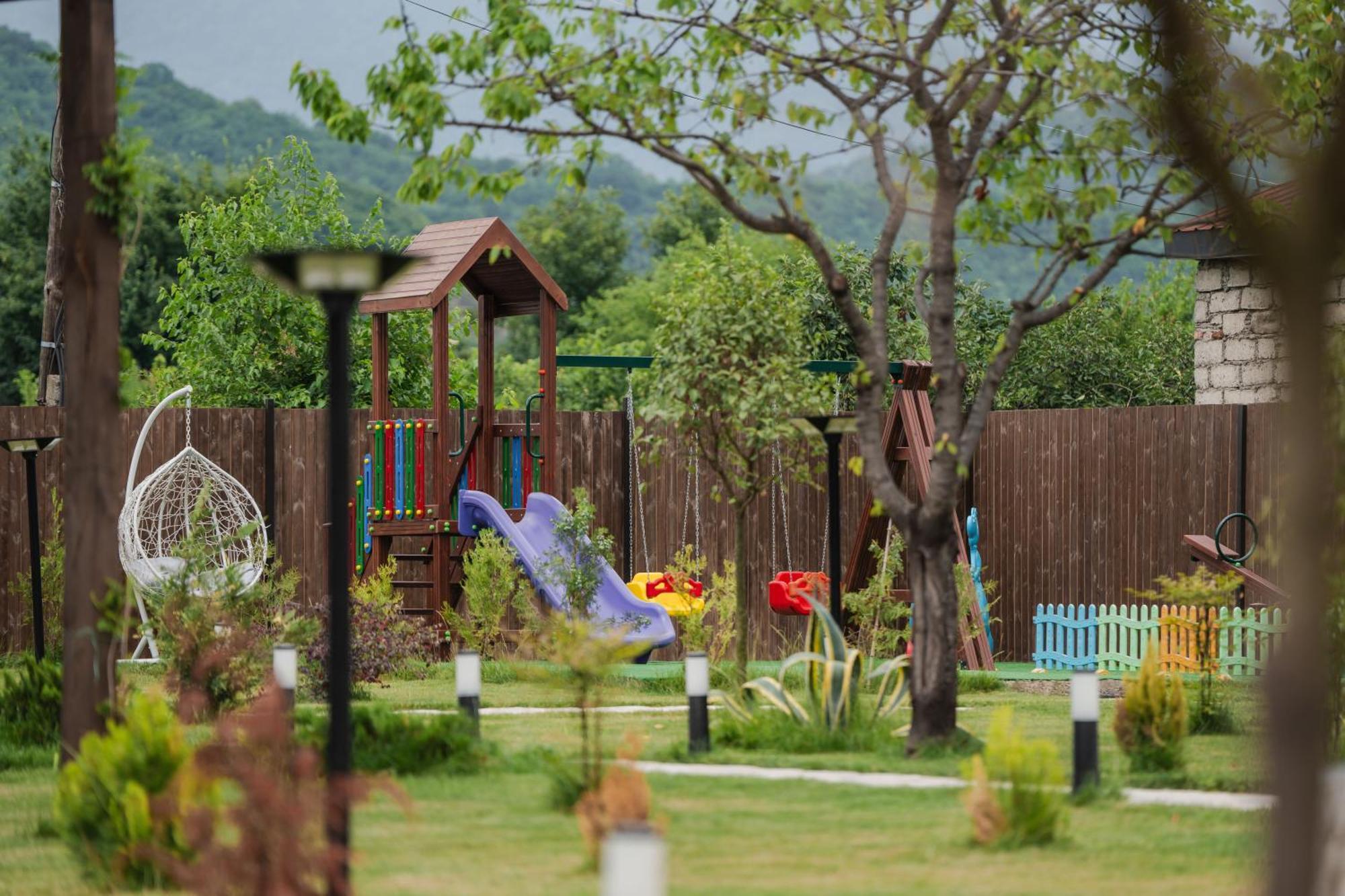 Vineyard Hotel & Winery Napareuli Buitenkant foto