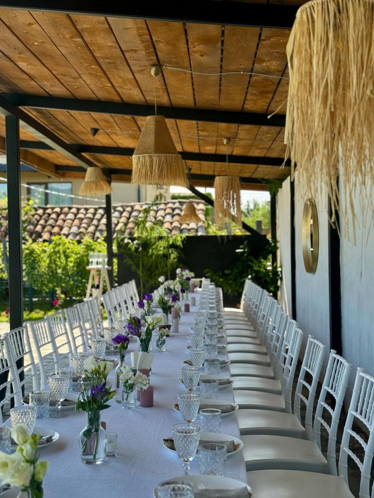 Vineyard Hotel & Winery Napareuli Buitenkant foto